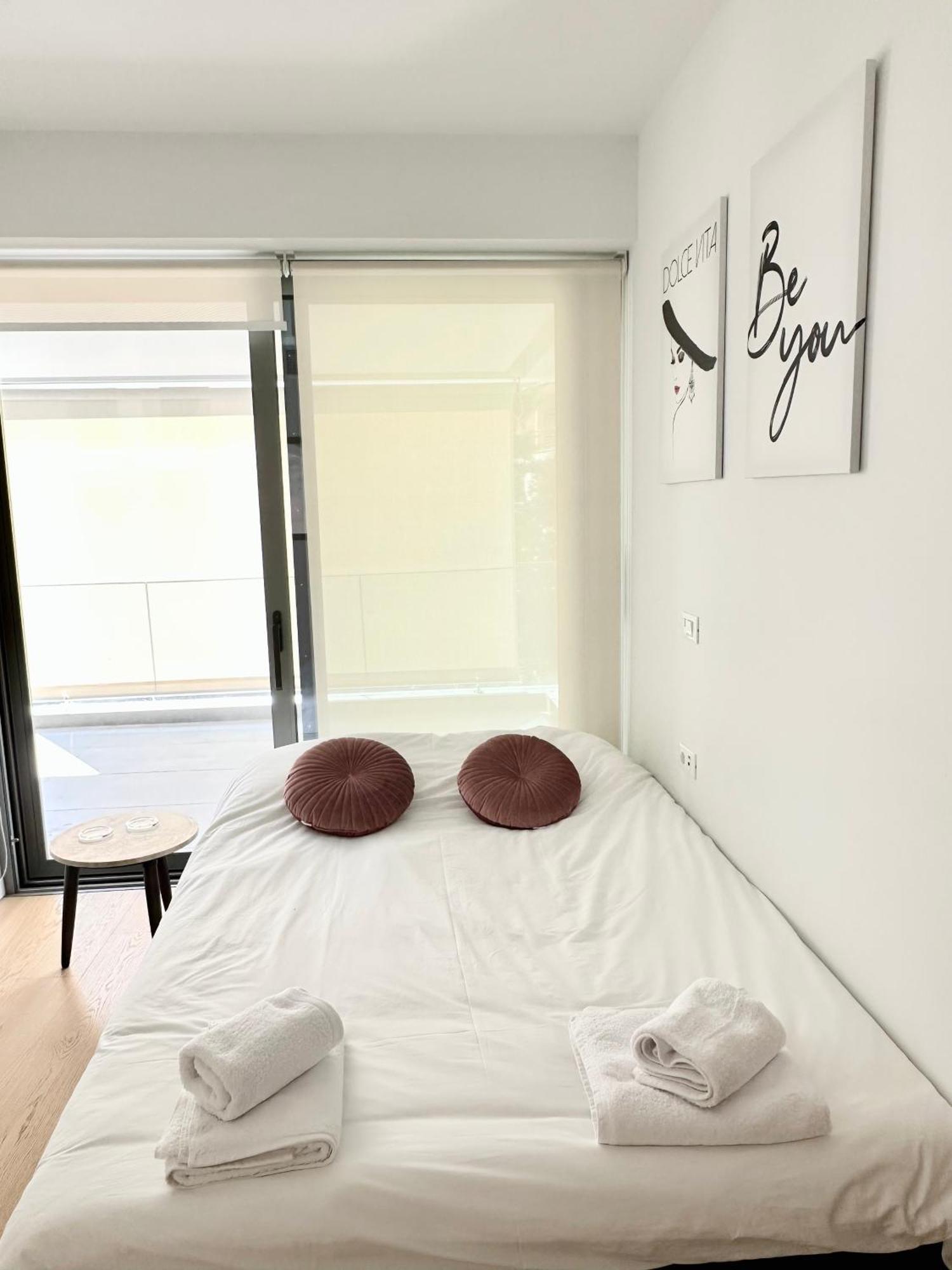 VáriSerena At Athens Rivieraアパートメント エクステリア 写真